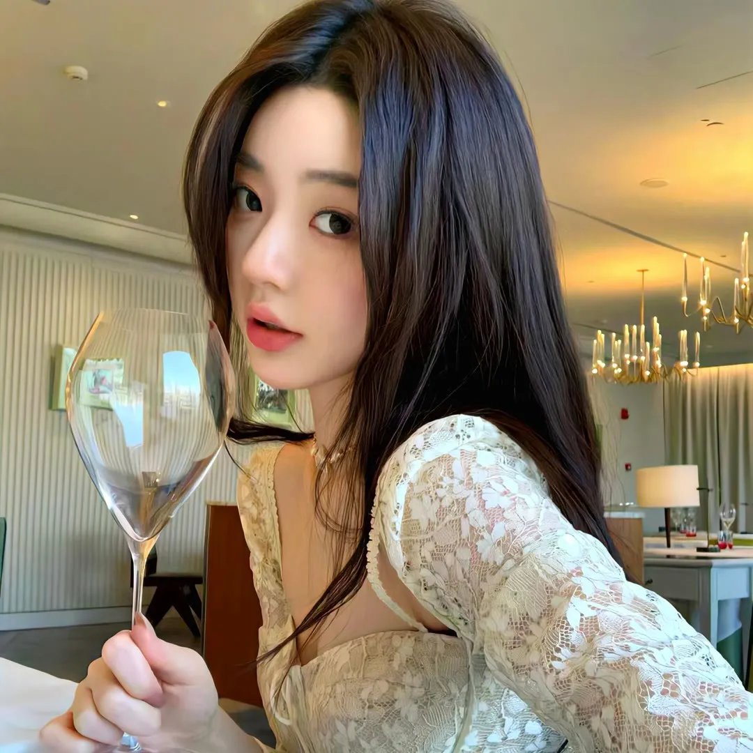 踉跄女孩